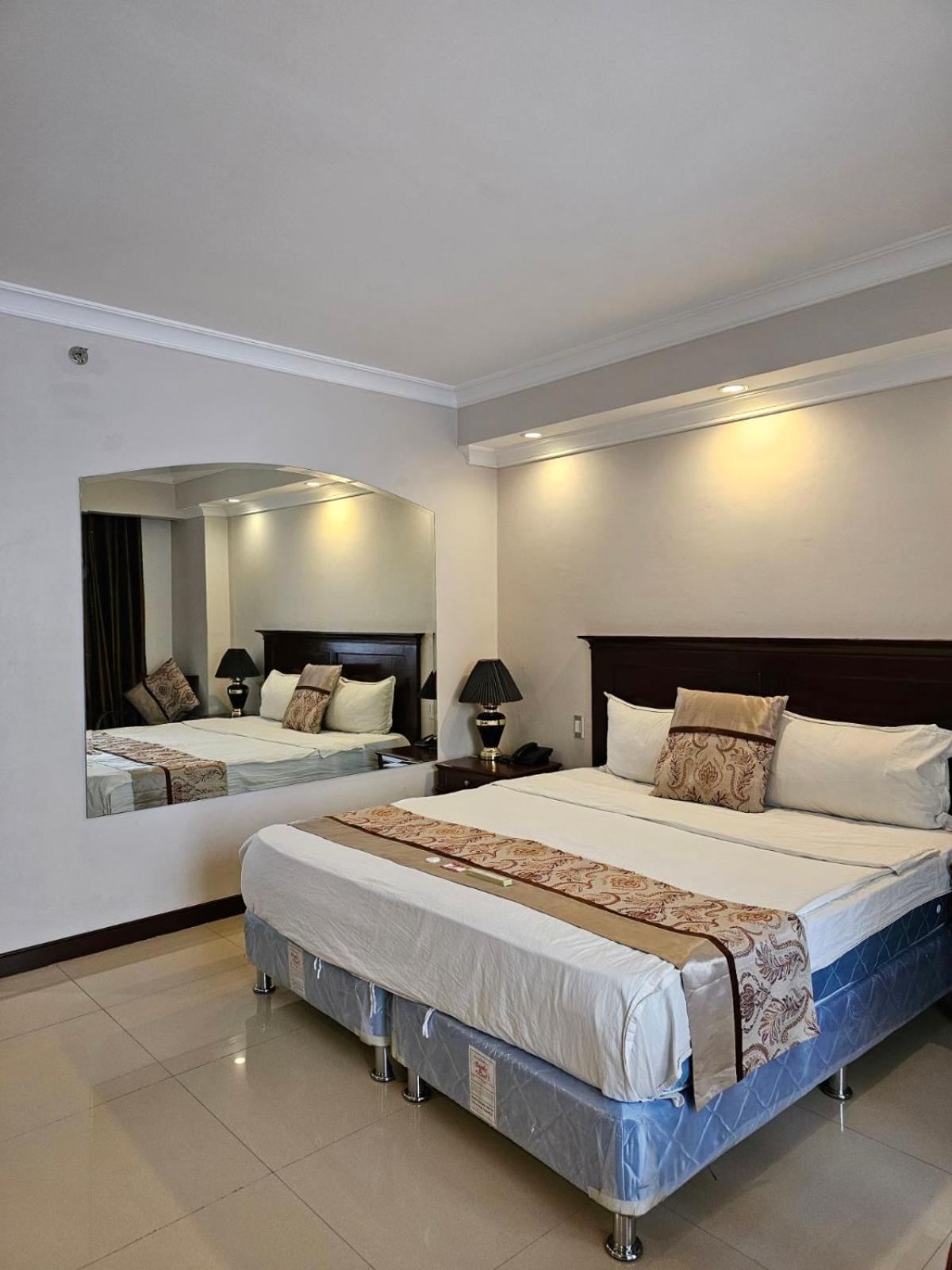 Valentino'S Hotel Angeles Dış mekan fotoğraf