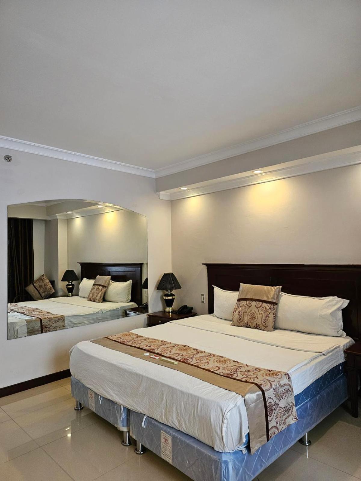 Valentino'S Hotel Angeles Dış mekan fotoğraf