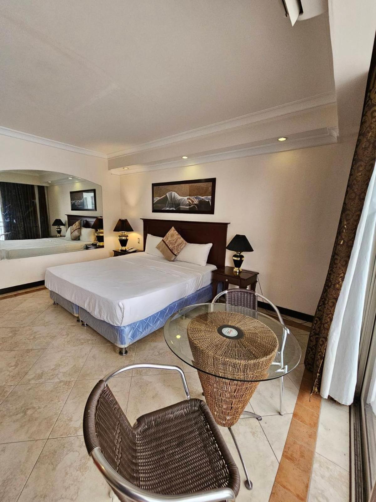 Valentino'S Hotel Angeles Dış mekan fotoğraf