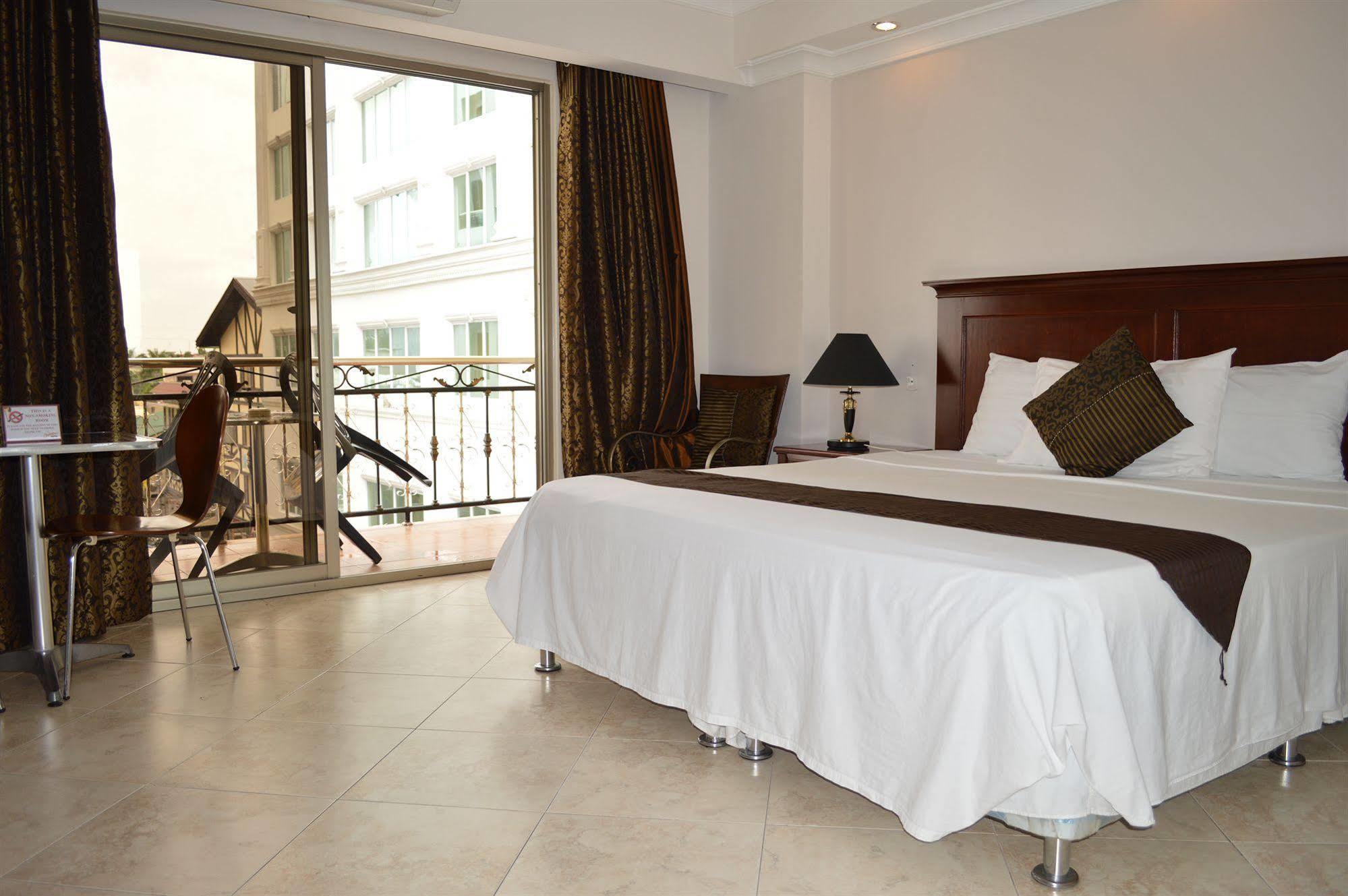 Valentino'S Hotel Angeles Dış mekan fotoğraf
