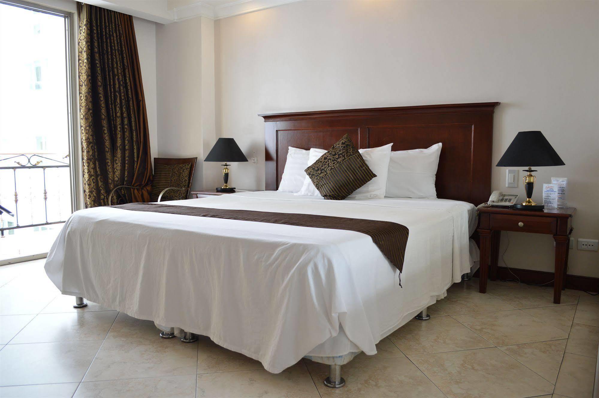 Valentino'S Hotel Angeles Dış mekan fotoğraf
