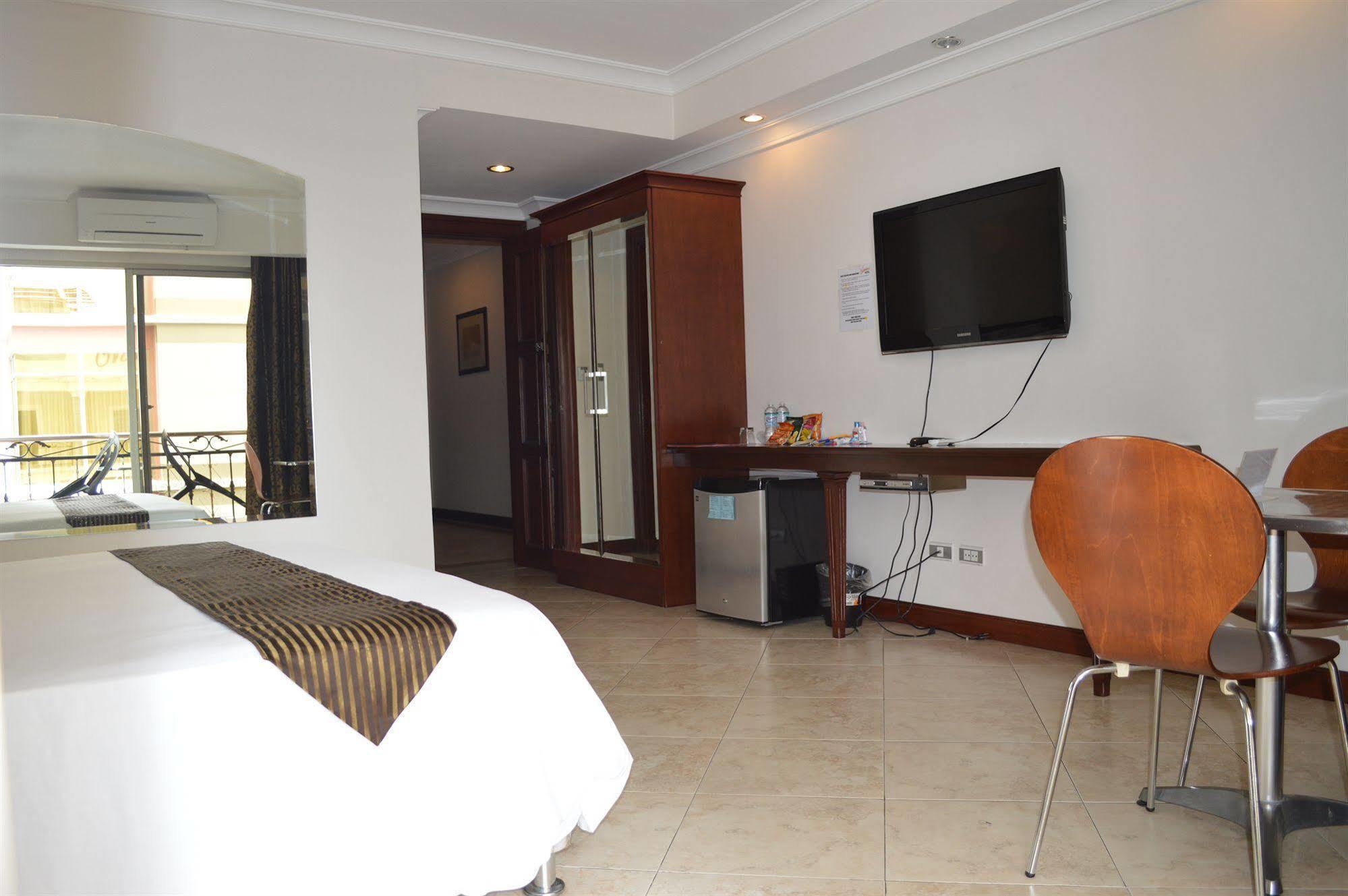 Valentino'S Hotel Angeles Dış mekan fotoğraf